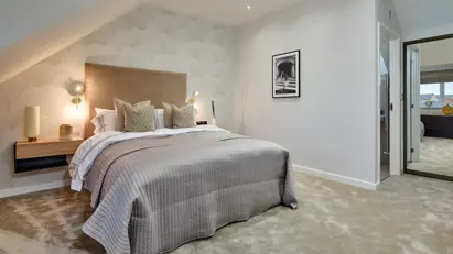 Main Bedroom 348052048